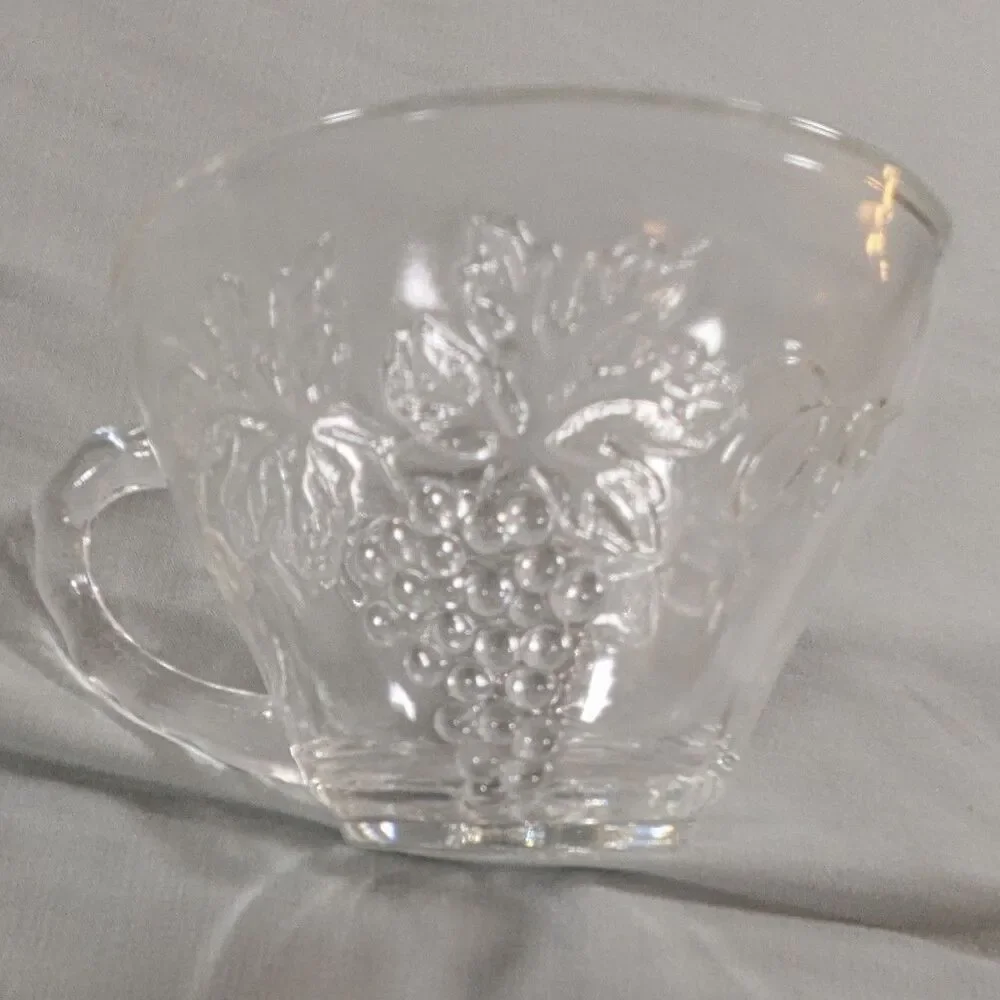 Anchor Hocking 8 Pc Vintage Snack Set Grape Design Cups & Trays